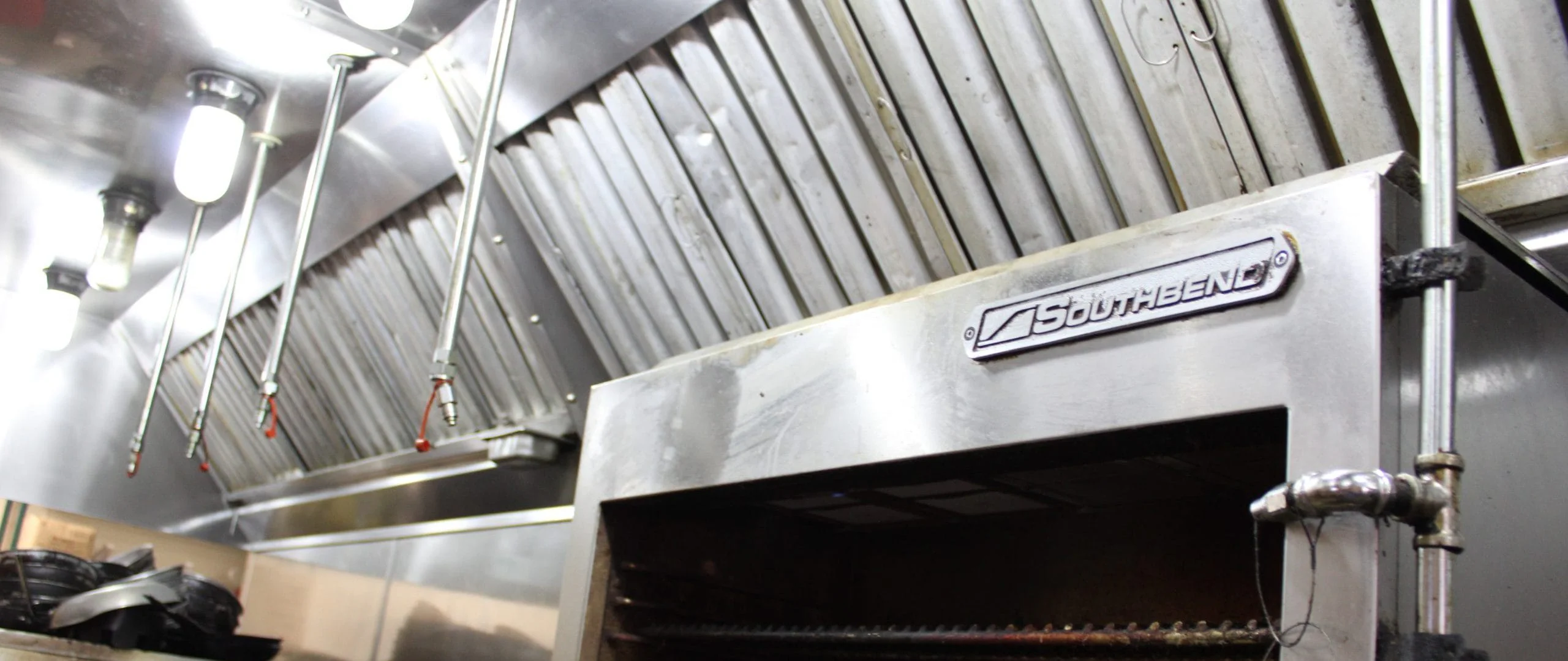 Commercial kitchen exhaust hood system - Metro Detroit hood cleaning by Kitchen Guard